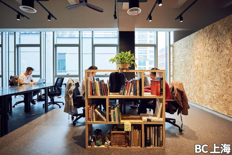 服务式办公室众创空间传统写字楼服务式办公室所有我们根据办公室的区